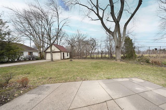 1447 Buckingham Avenue, Birmingham, MI 48009