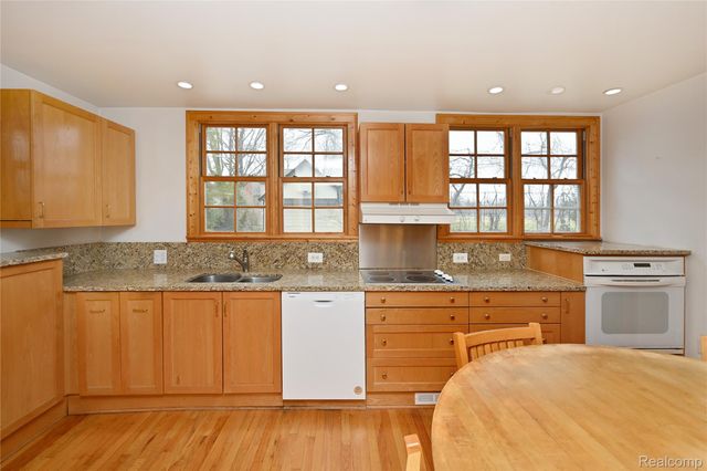 1447 Buckingham Avenue, Birmingham, MI 48009