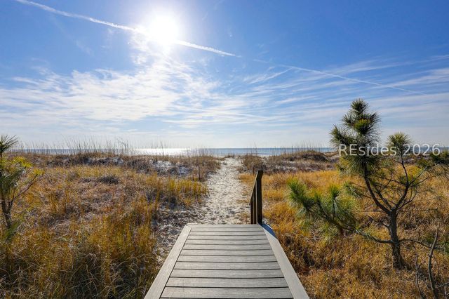 35 Ruddy Turnstone Rd, Hilton Head Island, SC 29928