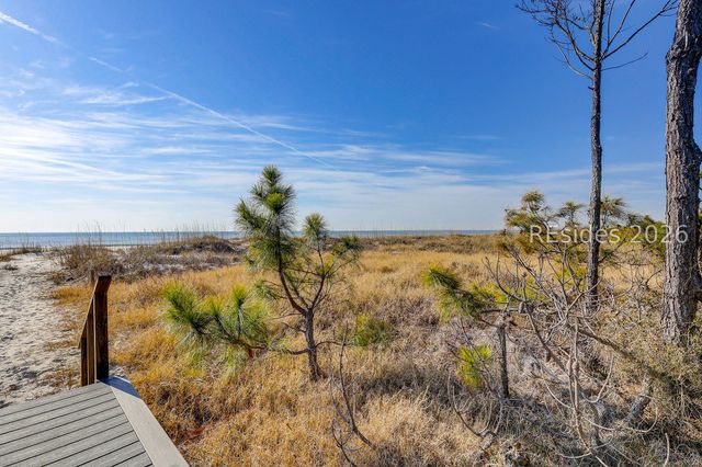 35 Ruddy Turnstone Rd, Hilton Head Island, SC 29928