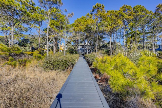 35 Ruddy Turnstone Rd, Hilton Head Island, SC 29928
