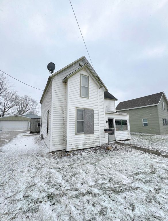 415 E Oak Street, Rensselaer, IN 47978