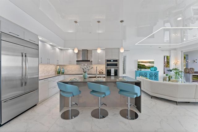 100 Water Club Court N, North Palm Beach, FL 33408
