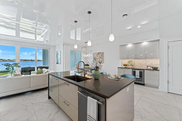 100 Water Club Court N, North Palm Beach, FL 33408