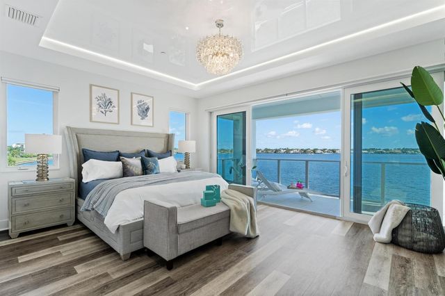 100 Water Club Court N, North Palm Beach, FL 33408