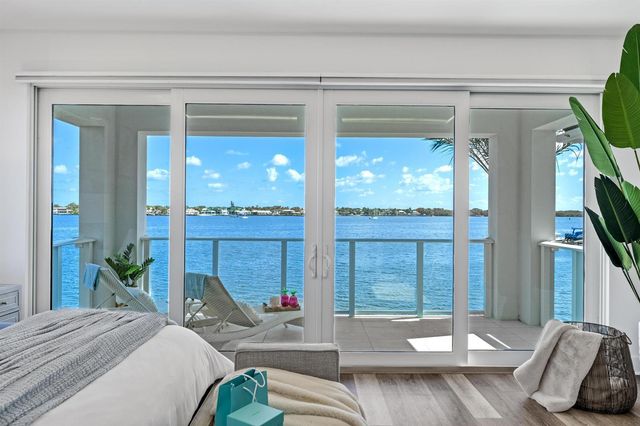100 Water Club Court N, North Palm Beach, FL 33408