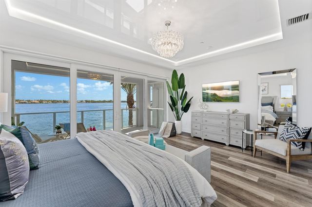 100 Water Club Court N, North Palm Beach, FL 33408