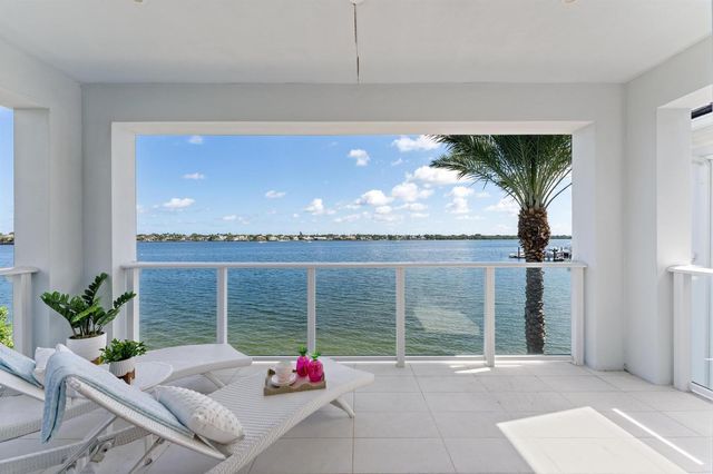100 Water Club Court N, North Palm Beach, FL 33408