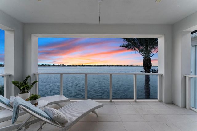 100 Water Club Court N, North Palm Beach, FL 33408