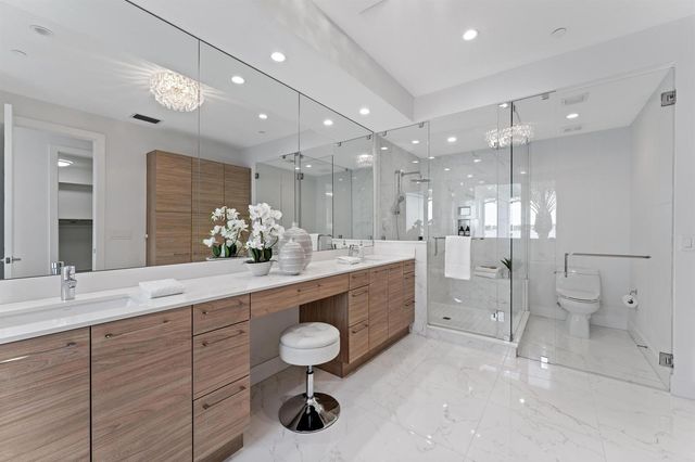 100 Water Club Court N, North Palm Beach, FL 33408