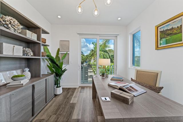 100 Water Club Court N, North Palm Beach, FL 33408