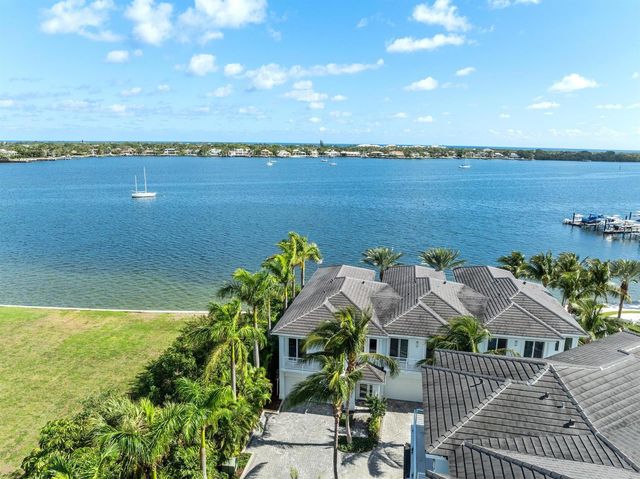 100 Water Club Court N, North Palm Beach, FL 33408