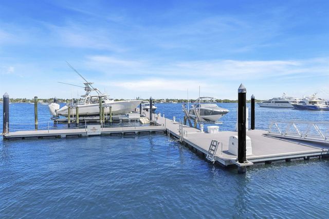 100 Water Club Court N, North Palm Beach, FL 33408