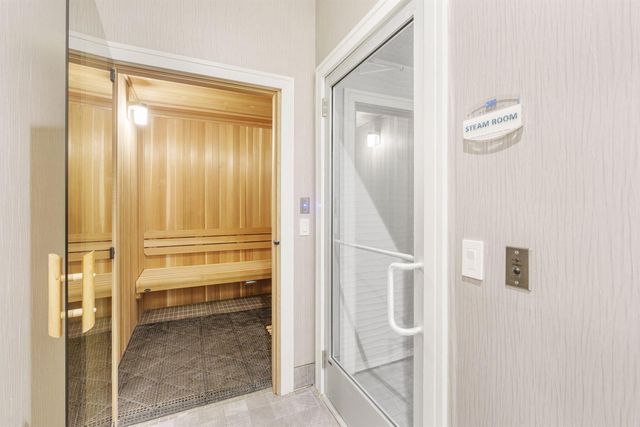 100 Water Club Court N, North Palm Beach, FL 33408