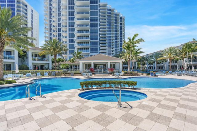 100 Water Club Court N, North Palm Beach, FL 33408