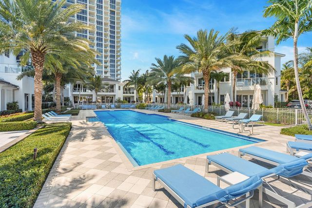 100 Water Club Court N, North Palm Beach, FL 33408