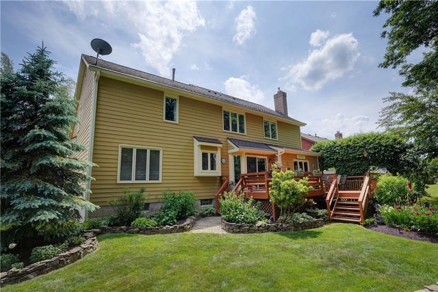 244 Melwood Dr, Greece, NY 14626