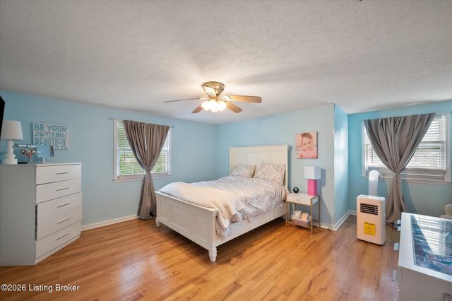 1905 Janlyn Rd, Louisville, KY 40299