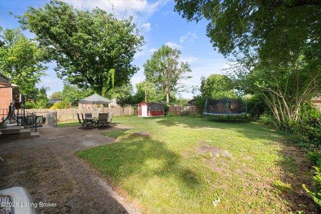 1905 Janlyn Rd, Louisville, KY 40299
