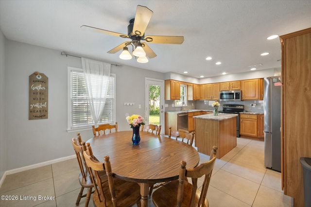 1905 Janlyn Rd, Louisville, KY 40299