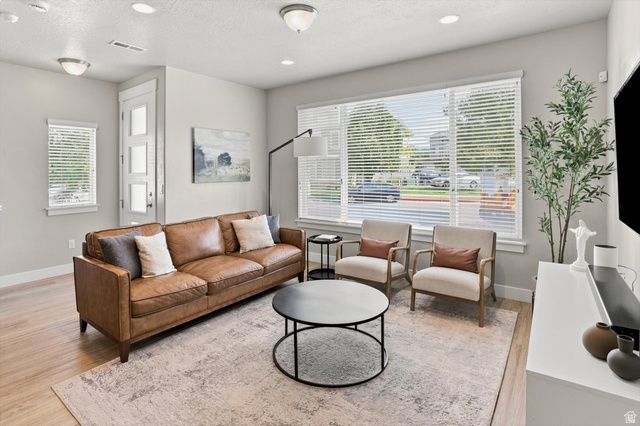 1747 W PIRGOS LN, South Jordan, UT 84095