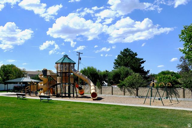 1747 W PIRGOS LN, South Jordan, UT 84095