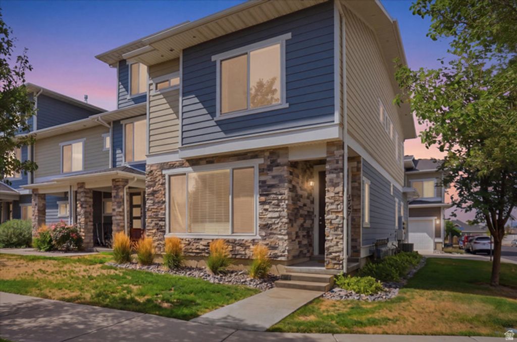 1747 W PIRGOS LN, South Jordan, UT 84095