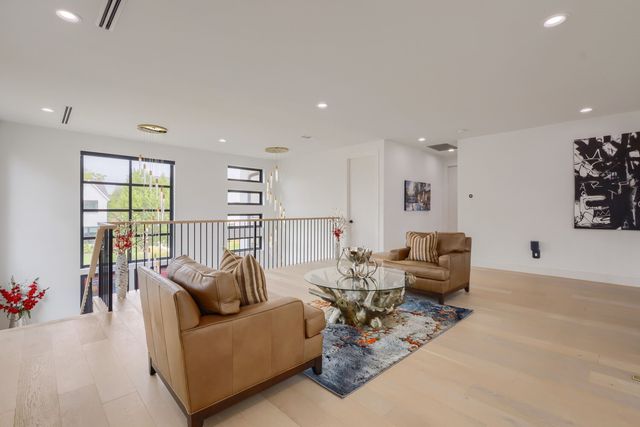 3950 Beechwood Lane, Dallas, TX 75220
