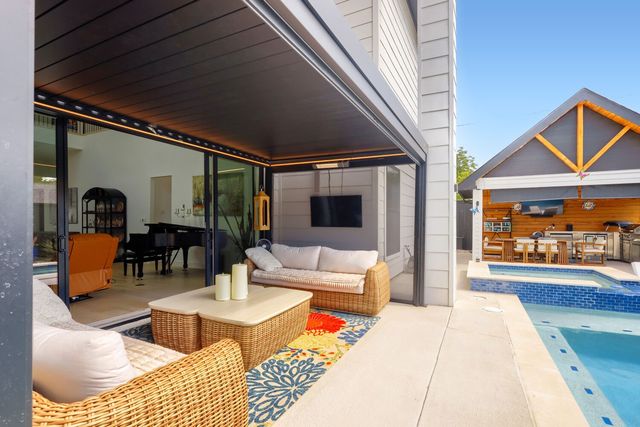 3950 Beechwood Lane, Dallas, TX 75220