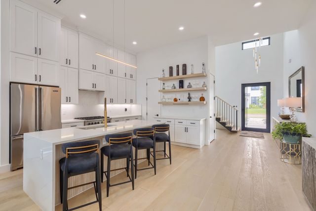 3950 Beechwood Lane, Dallas, TX 75220