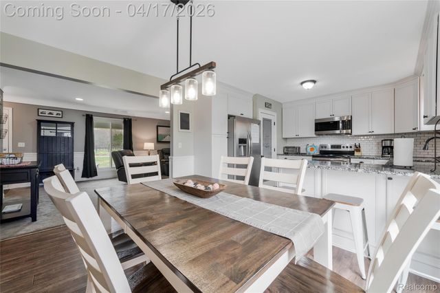 355 Sanders Road, Oxford Charter Township, MI 48371