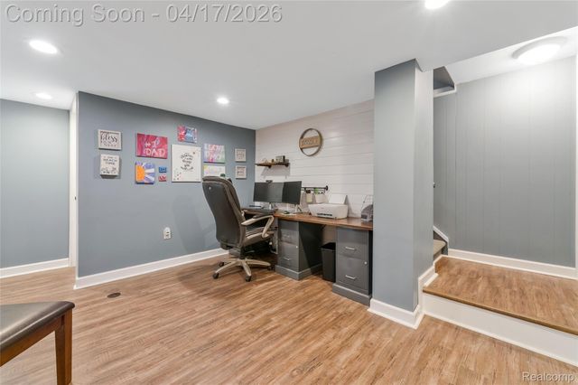 355 Sanders Road, Oxford Charter Township, MI 48371