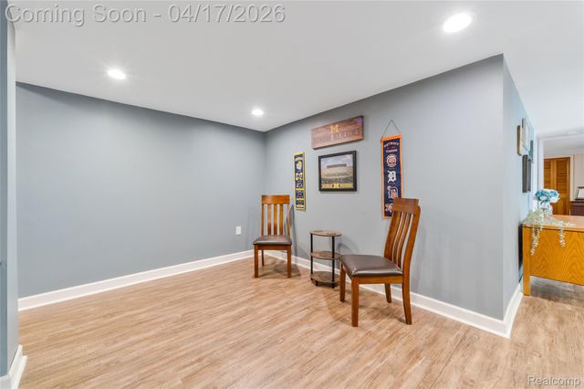 355 Sanders Road, Oxford Charter Township, MI 48371