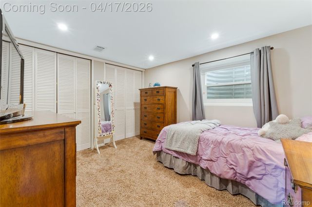 355 Sanders Road, Oxford Charter Township, MI 48371