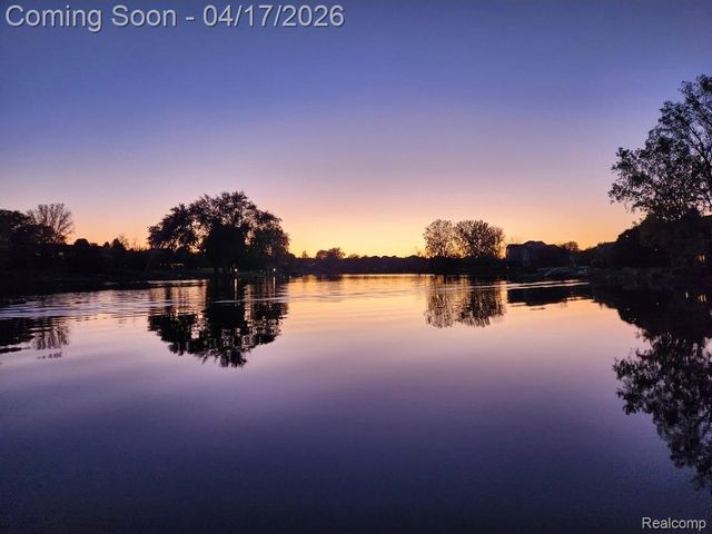 355 Sanders Road, Oxford Charter Township, MI 48371