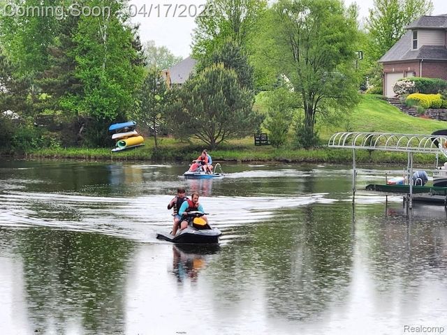 355 Sanders Road, Oxford Charter Township, MI 48371