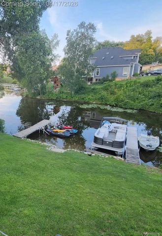 355 Sanders Road, Oxford Charter Township, MI 48371