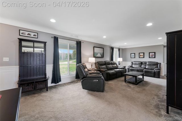 355 Sanders Road, Oxford Charter Township, MI 48371