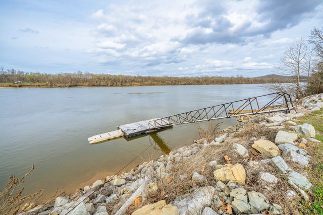 1458 Scenic Ln, Bath Springs, TN 38311