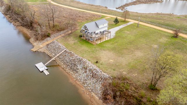 1458 Scenic Ln, Bath Springs, TN 38311