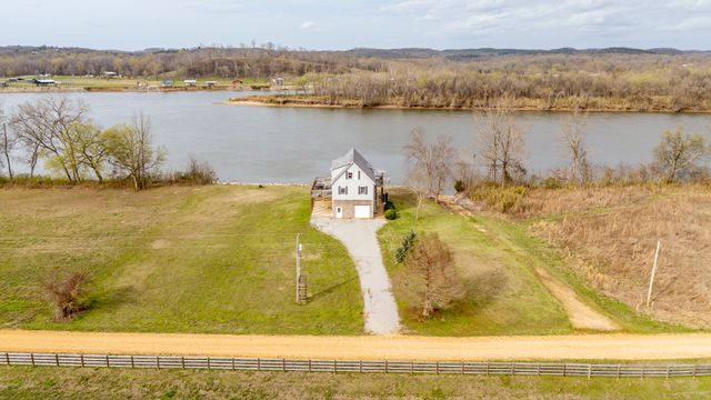 1458 Scenic Ln, Bath Springs, TN 38311
