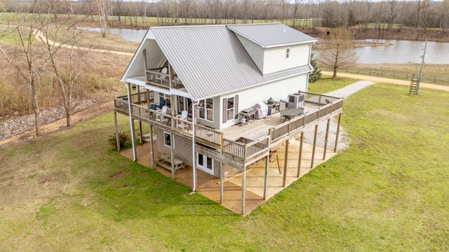 1458 Scenic Ln, Bath Springs, TN 38311