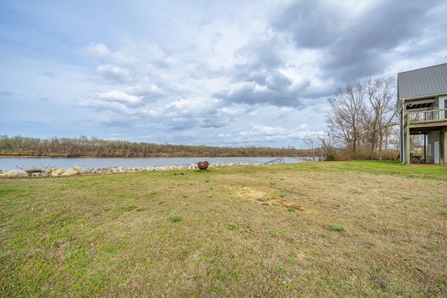 1458 Scenic Ln, Bath Springs, TN 38311