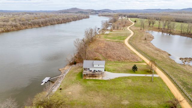 1458 Scenic Ln, Bath Springs, TN 38311