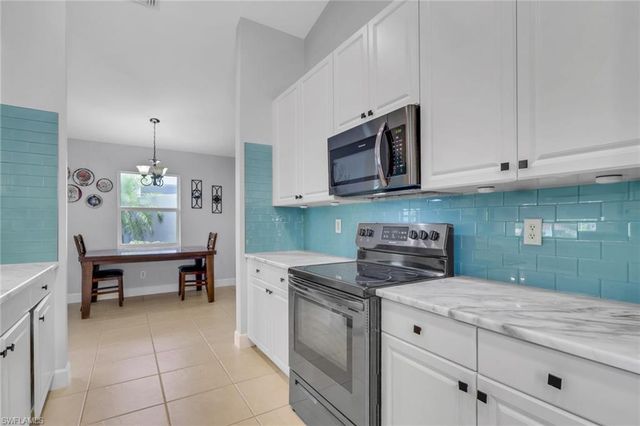2232 Summersweet DR, Alva, FL 33920