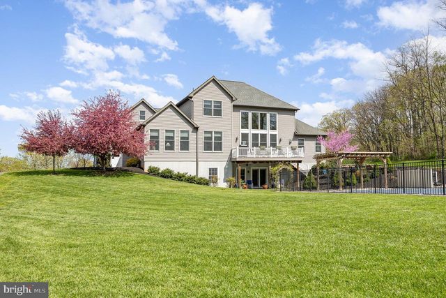 115 MONUMENT DR, Elizabethtown, PA 17022