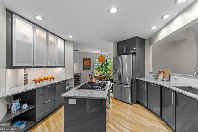 4262 Loch Highland Parkway NE, Roswell, GA 30075