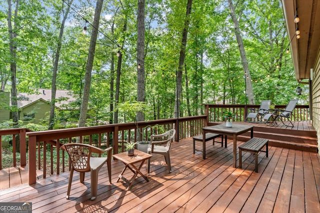 4262 Loch Highland Parkway NE, Roswell, GA 30075