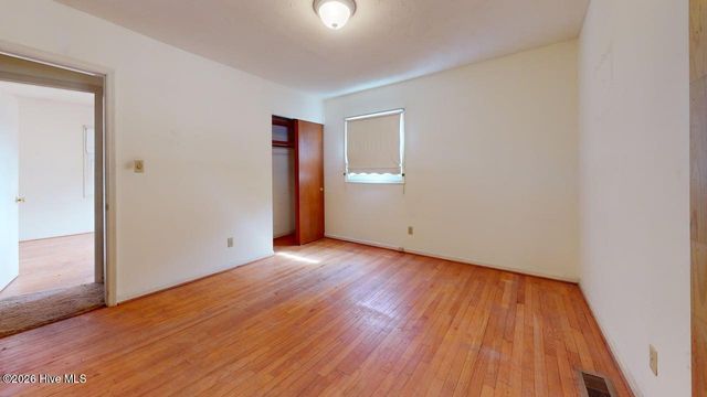 30 Berkshire Drive, Jacksonville, NC 28546