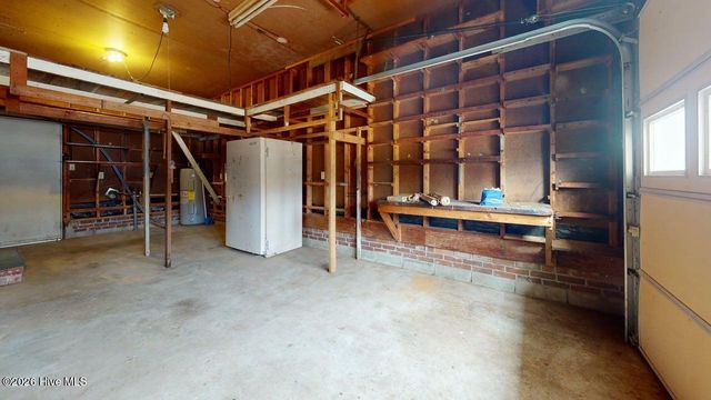 30 Berkshire Drive, Jacksonville, NC 28546